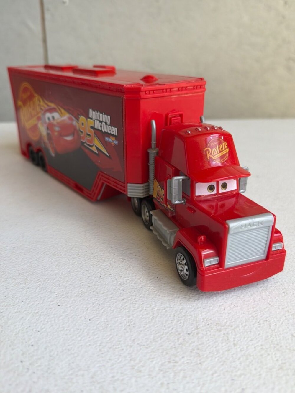 Disney Pixar Cars Lightning McQueen Mack Truck Diecast Toy With Rust-Eze Trailer - Picture 2 of 14